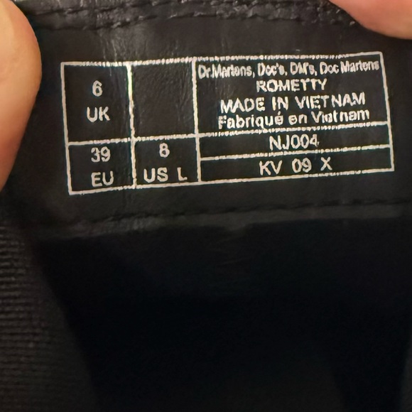 NEW Dr. Martens Rometty Chelsea Black
Burnished Wyoming - 23917001 - Size 8 - Picture 17 of 17